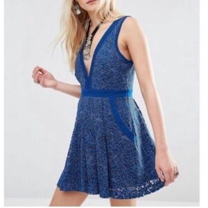Free People Lovely In Love blue lace dress with pockets sz medium
